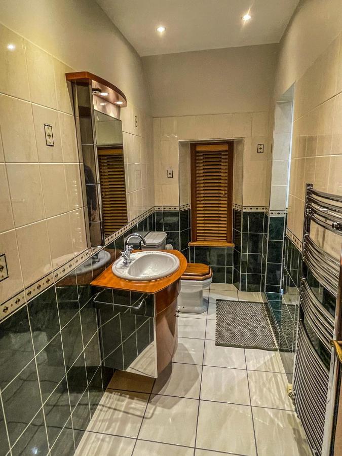 Cathedral Apartment อินเวอร์เนส ภายนอก รูปภาพ